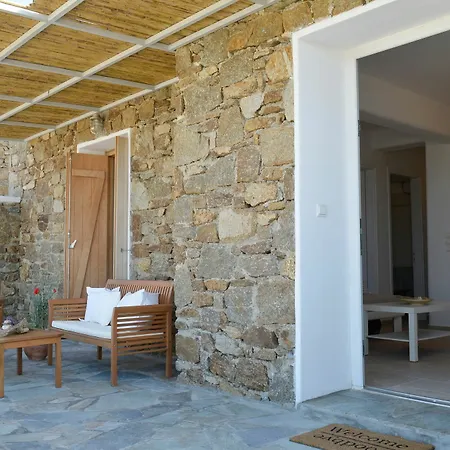 Minimal Houses Mykonos Town